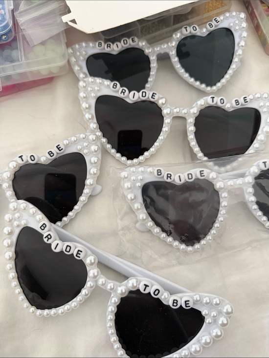 REVOLVE Accessories - REVOLVE White Pearl Heart Sunglasses - Bride To Be Style